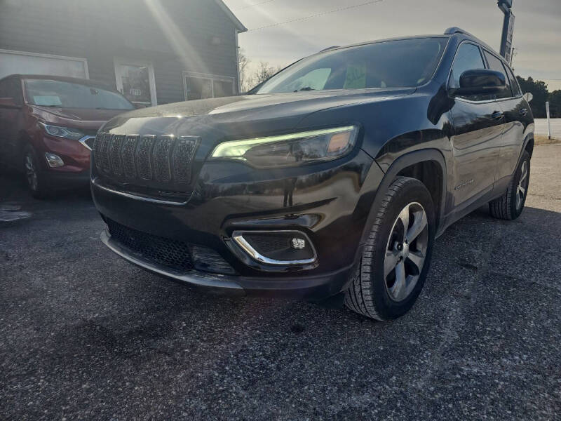 2019 Jeep Cherokee for sale at Hwy 13 Motors in Wisconsin Dells WI