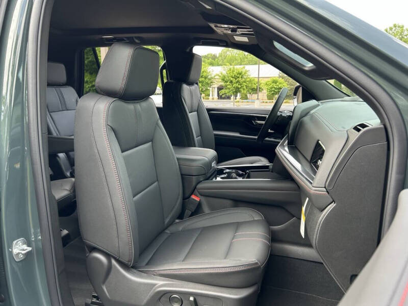 2025 Chevrolet Tahoe RST