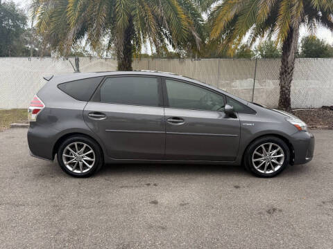 2017 Toyota Prius v Five