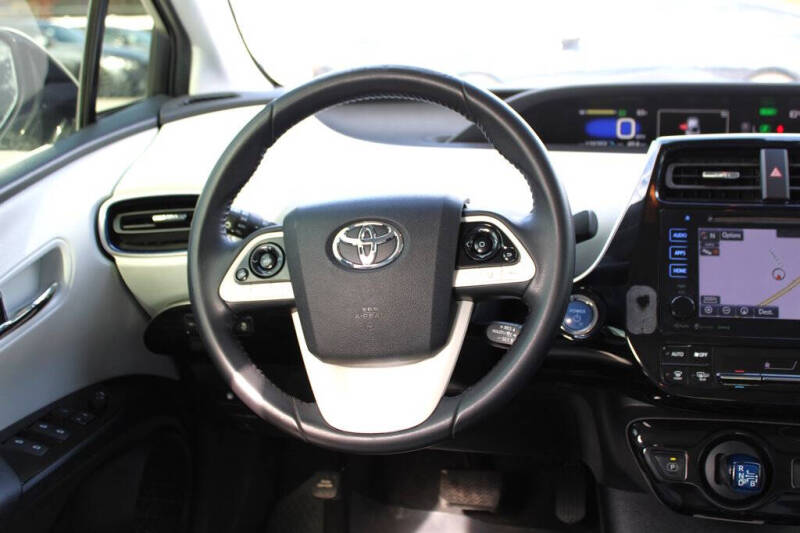 2017 Toyota Prius Three Touring