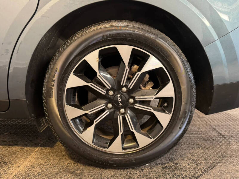 2022 Kia Carnival EX