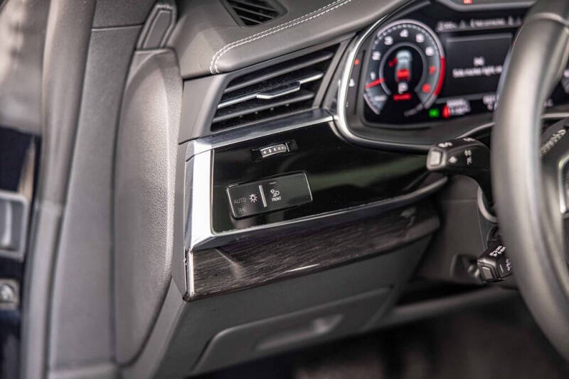 2021 Audi Q8 quattro Prestige 55 TFSI