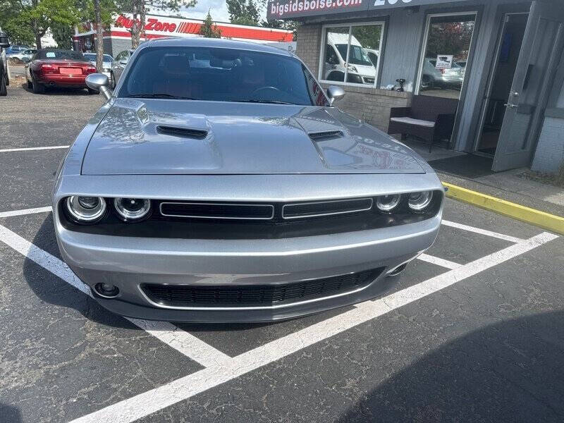 2015 Dodge Challenger SXT Plus