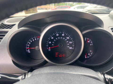 2013 Kia Soul +
