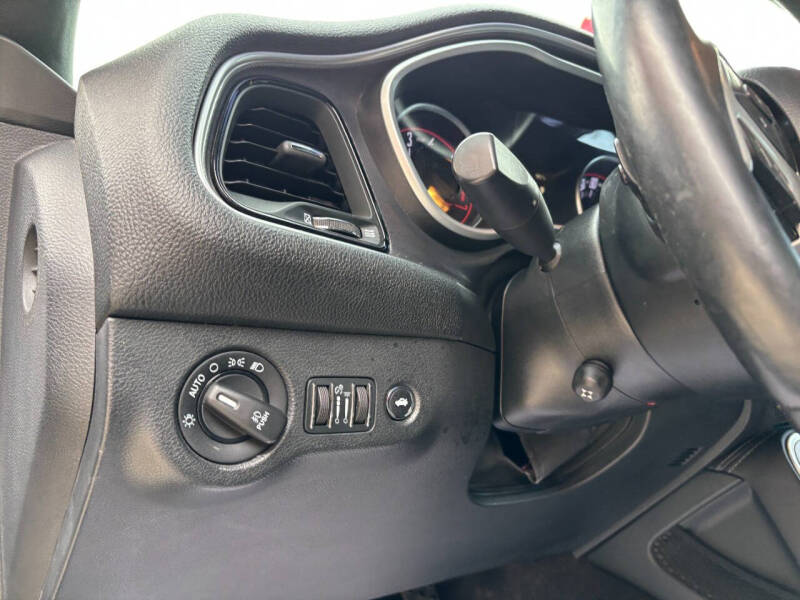 2017 Dodge Challenger SXT