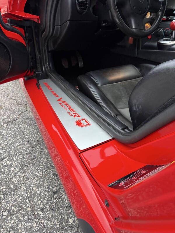 2003 Dodge Viper SRT-10