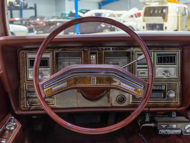 1977 Lincoln Mark V