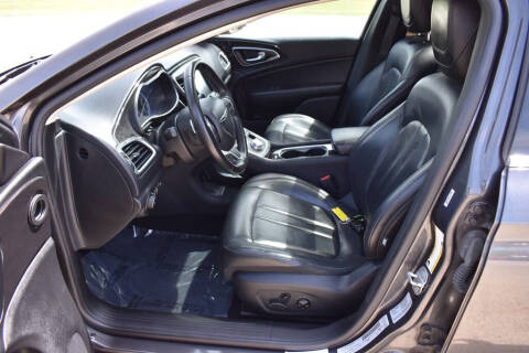 2016 Chrysler 200 C