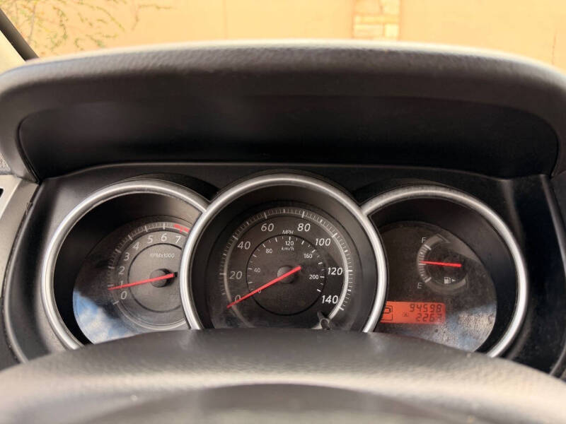 2012 Nissan Versa 1.8 SL