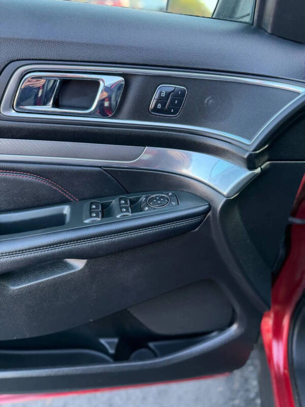 2018 Ford Explorer Sport