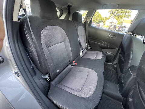 2012 Nissan Rogue SV