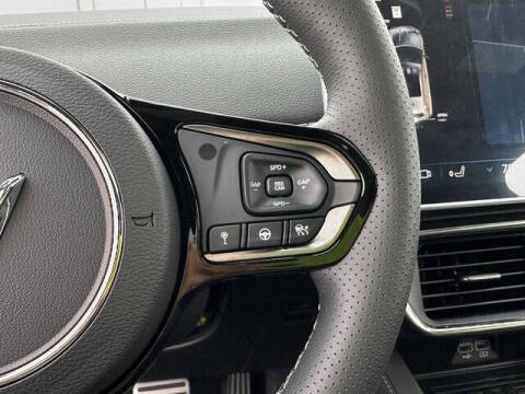 2025 VinFast VF8 Plus