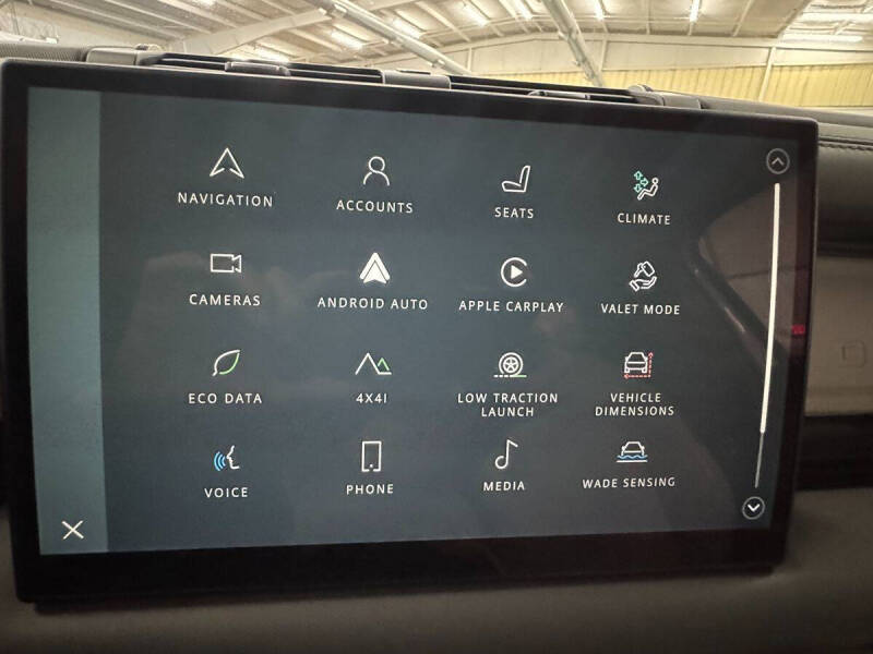 2023 Land Rover Defender 130 First Edition