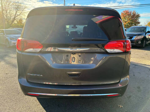 2018 Chrysler Pacifica Touring L
