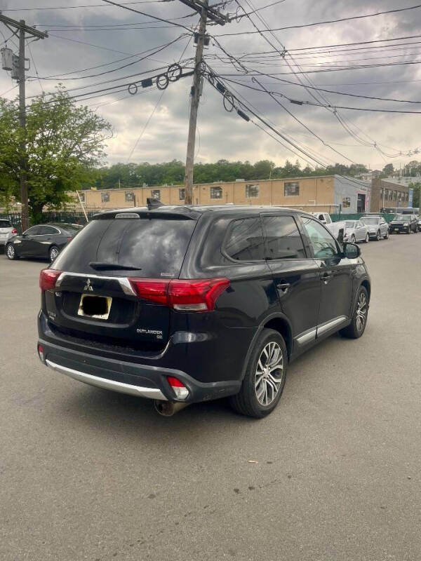2017 Mitsubishi Outlander SE