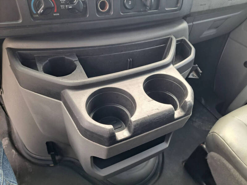 2013 Ford E-Series E-350 SD