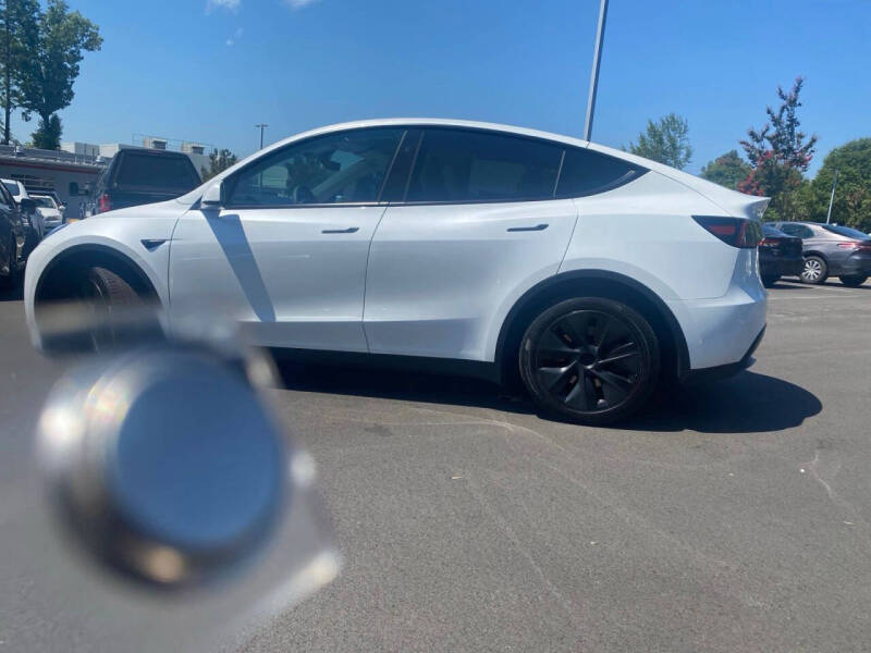 2024 Tesla Model Y Long Range