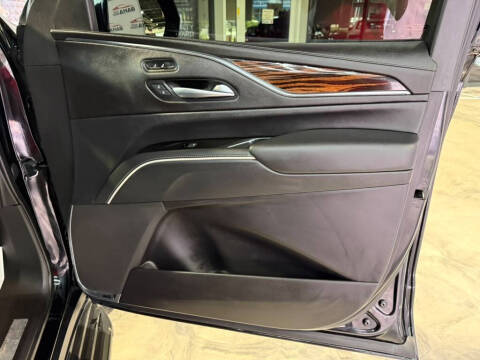 2023 Cadillac Escalade Luxury