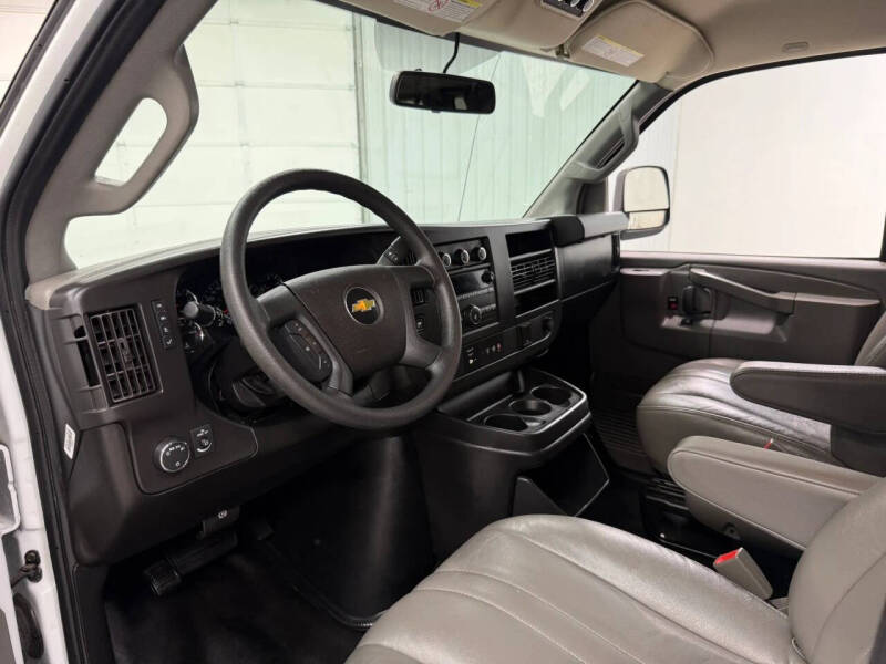 2018 Chevrolet Express LS 2500