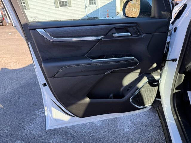 2026 GMC Acadia Elevation