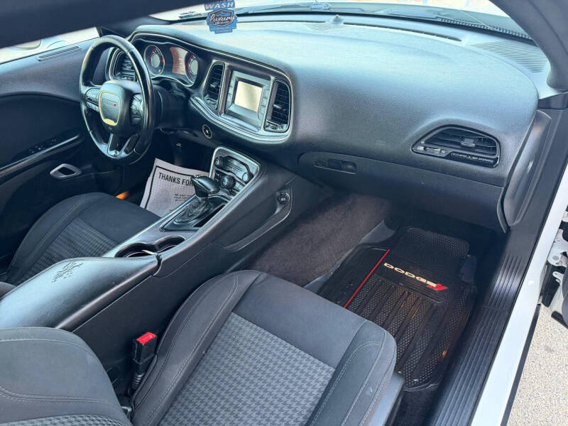 2015 Dodge Challenger SXT