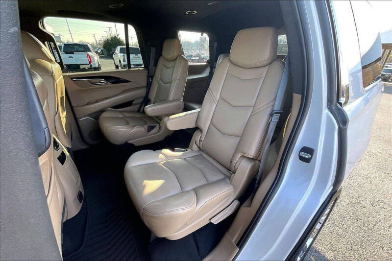 2020 Cadillac Escalade Platinum