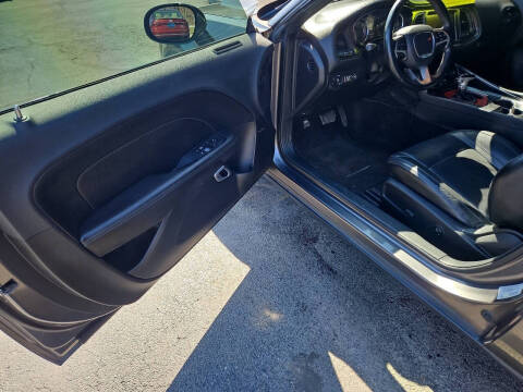 2017 Dodge Challenger R/T Plus