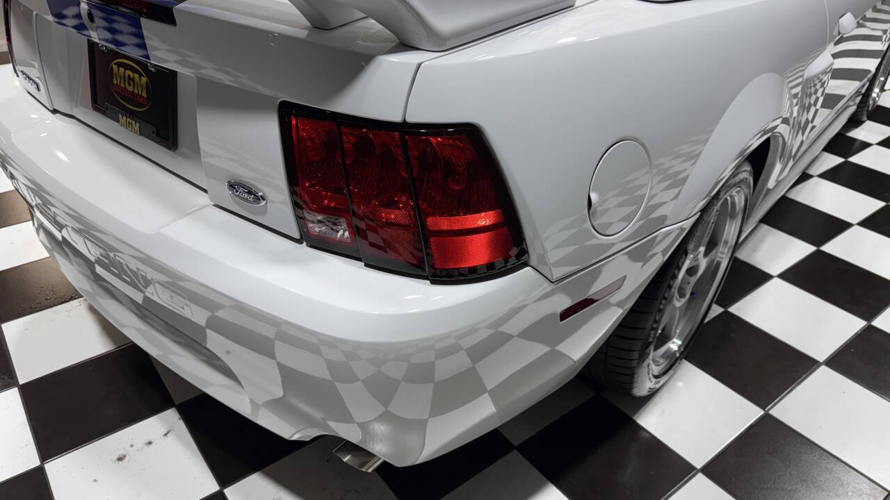 2003 Ford Mustang 28