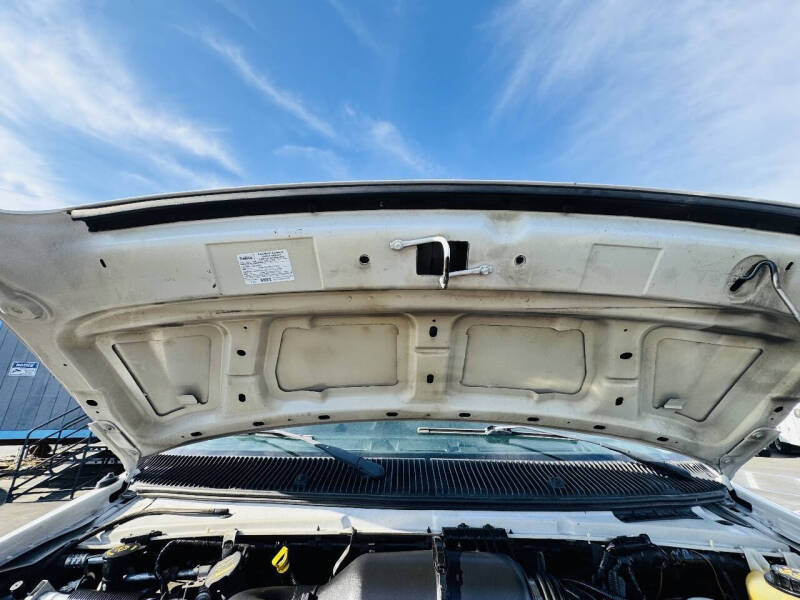 2014 Ford E-Series E-150 XLT