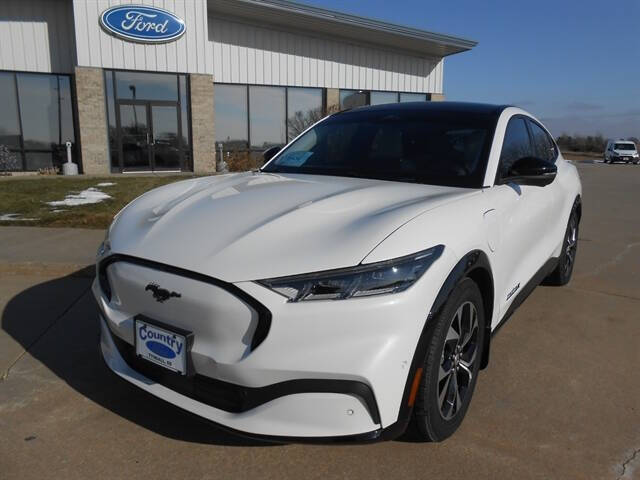 2022 Ford Mustang Mach-E Premium