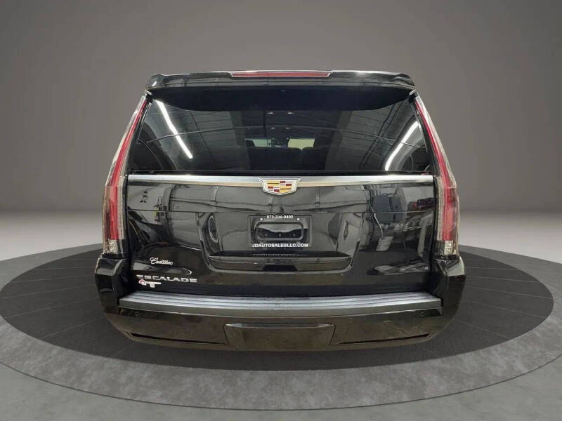 2016 Cadillac Escalade ESV Luxury Collection