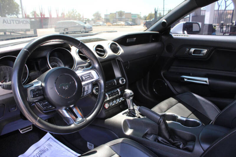 2022 Ford Mustang