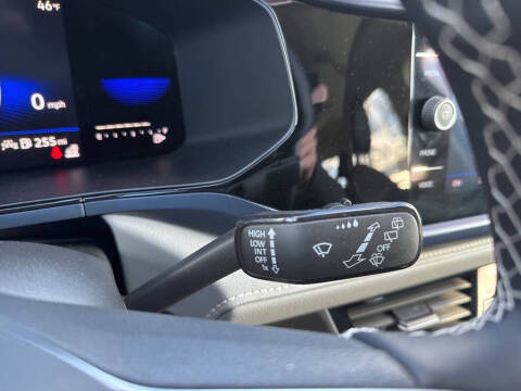 2023 Volkswagen Taos SE 4Motion