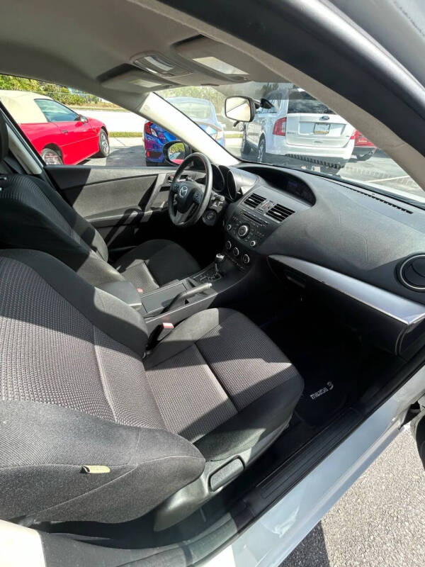 2013 Mazda MAZDA3 i Touring