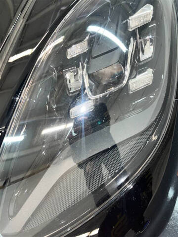 2018 Porsche Panamera 4