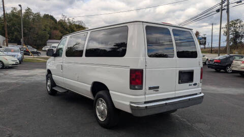 2011 Ford E-Series E-350 SD XLT