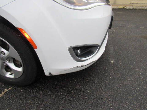 2017 Chrysler Pacifica Touring-L Plus