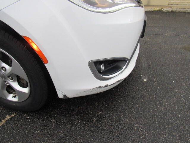 2017 Chrysler Pacifica Touring-L Plus