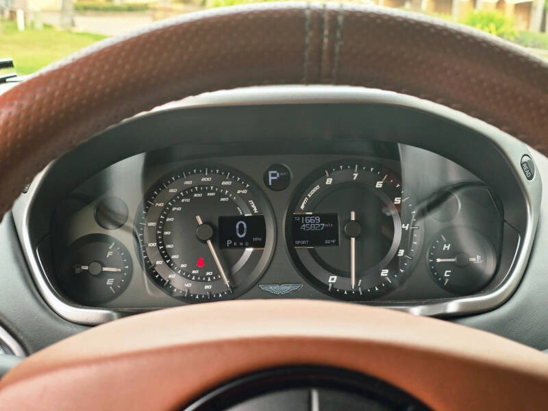 2014 Aston Martin Vanquish