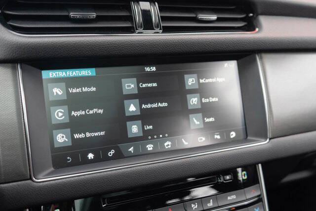 2018 Jaguar XF Sportbrake 21