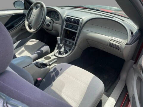 2003 Ford Mustang Deluxe