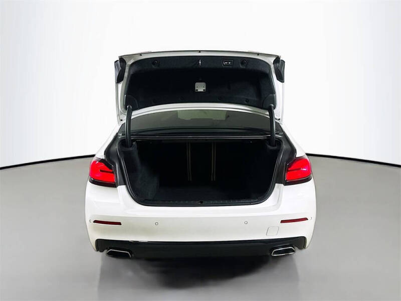 2021 BMW 5 Series 530i