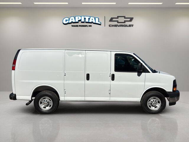 2025 Chevrolet Express 2500