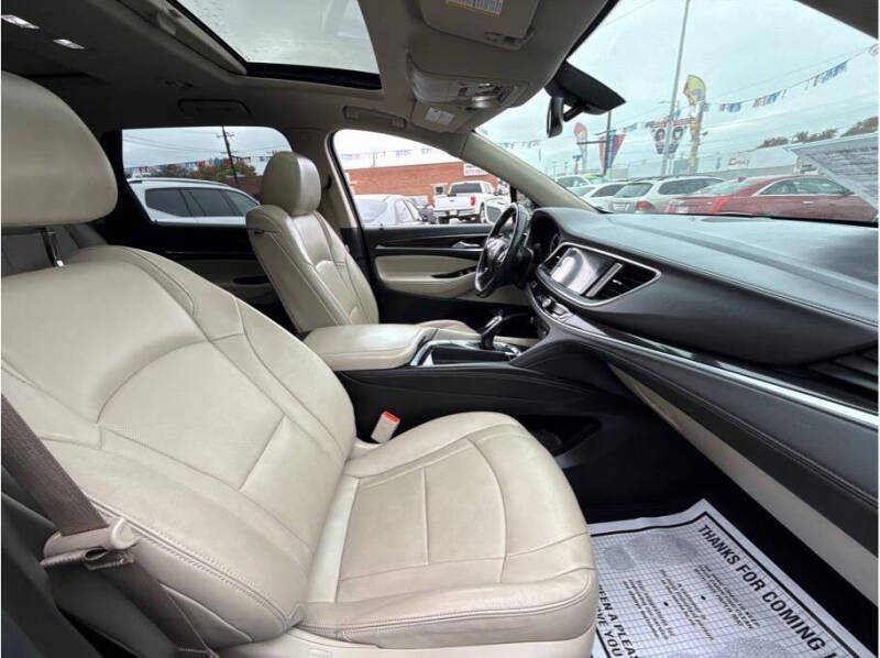 2020 Buick Enclave Essence