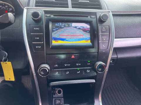 2017 Toyota Camry SE