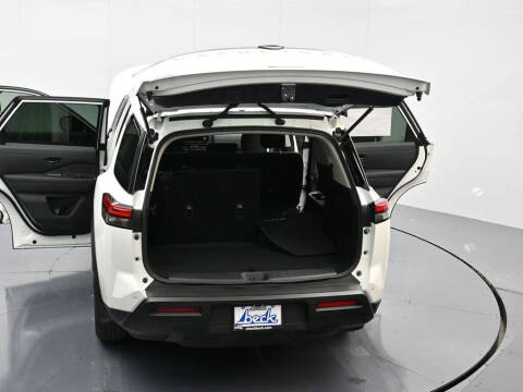 2025 Nissan Pathfinder S