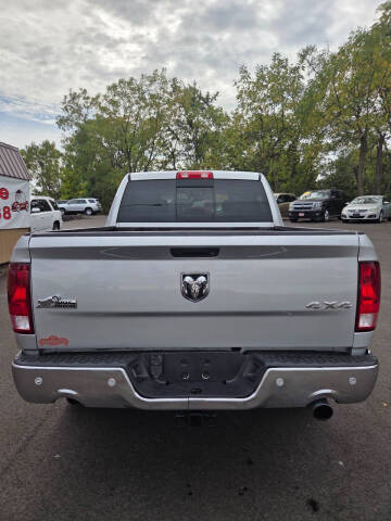2018 RAM 1500 SLT
