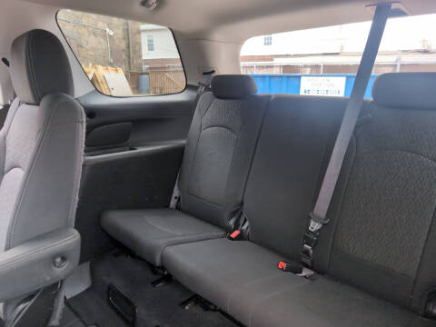 2013 GMC Acadia SLE-2