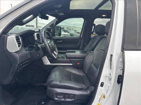 2023 Toyota Sequoia SR5