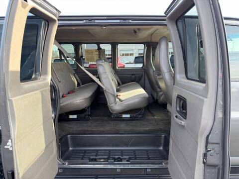 2016 Chevrolet Express LT 2500